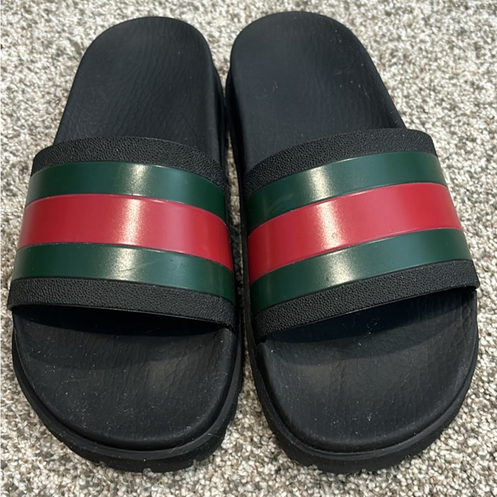 GUCCI Slides